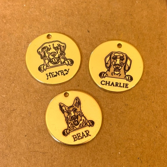 Adorable Customizable Pet “Peeking Dog” Necklace - Picture 1 of 9